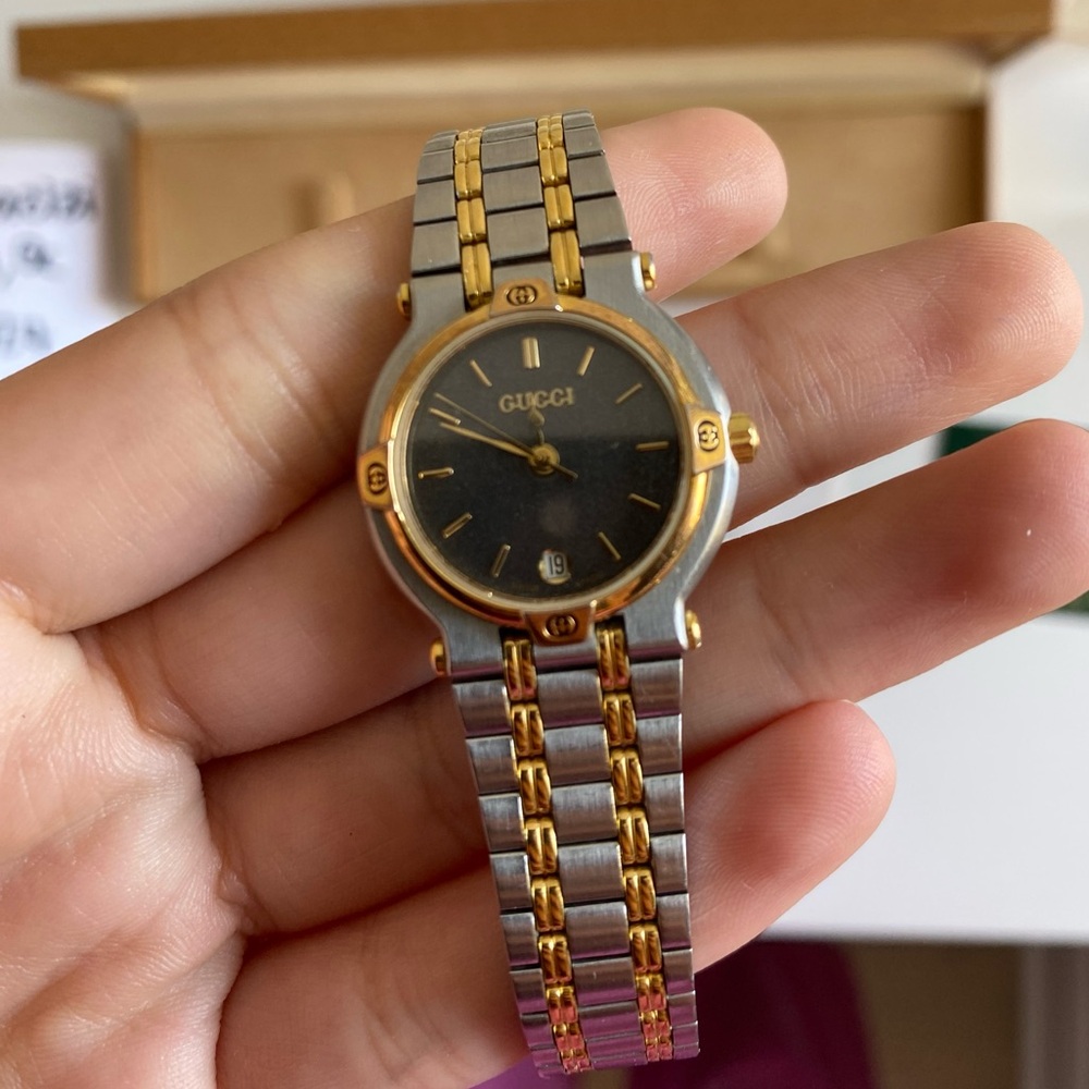 SOLD 💗 Gucci 9000L two-tone silver/gold plated black face women's watch full kit